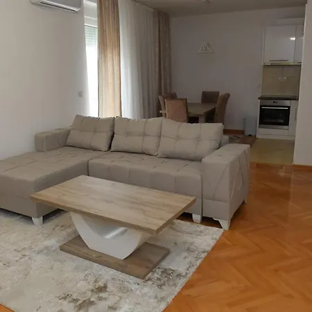 Dobi Wing 7 * Jagodina